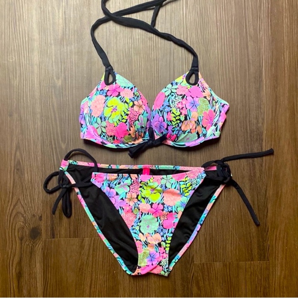 VS bikini